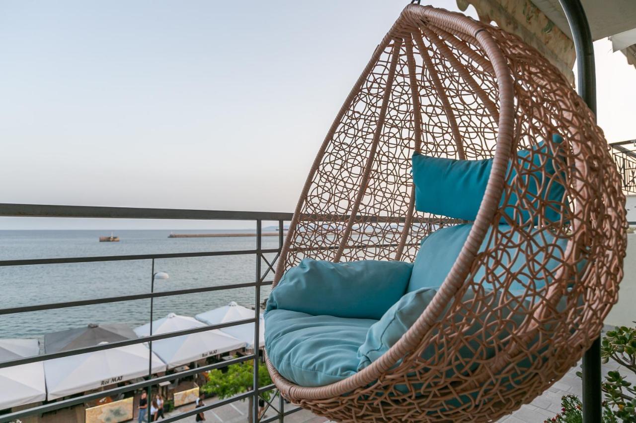 Seafront Kalamata Haven - Blue Luxury Suite ภายนอก รูปภาพ