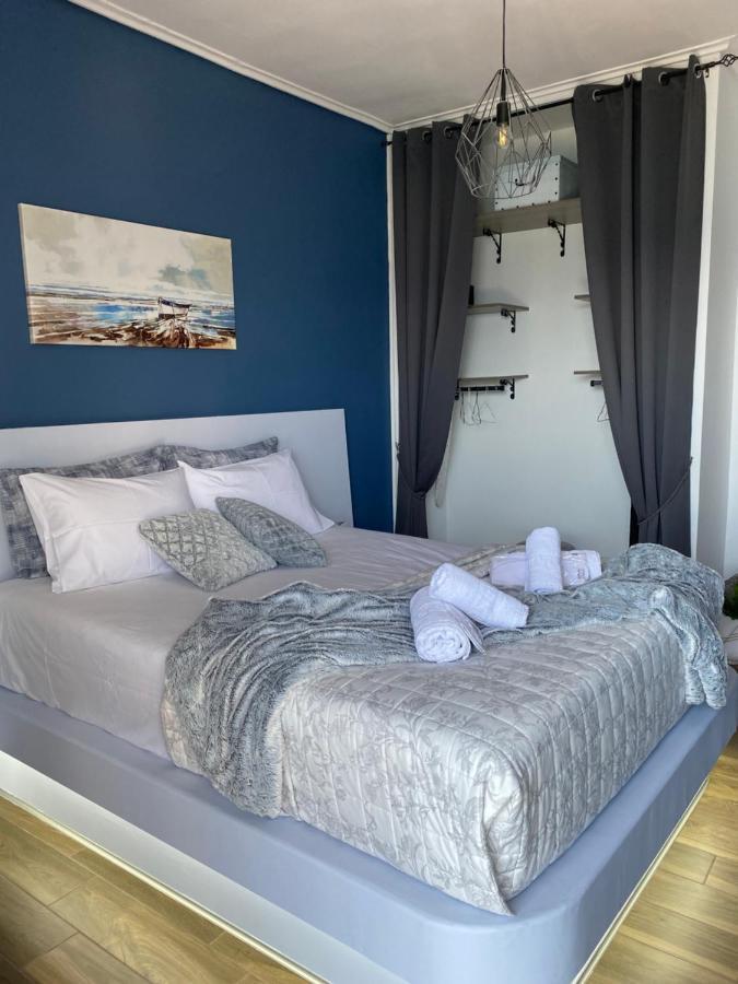 Seafront Kalamata Haven - Blue Luxury Suite ภายนอก รูปภาพ